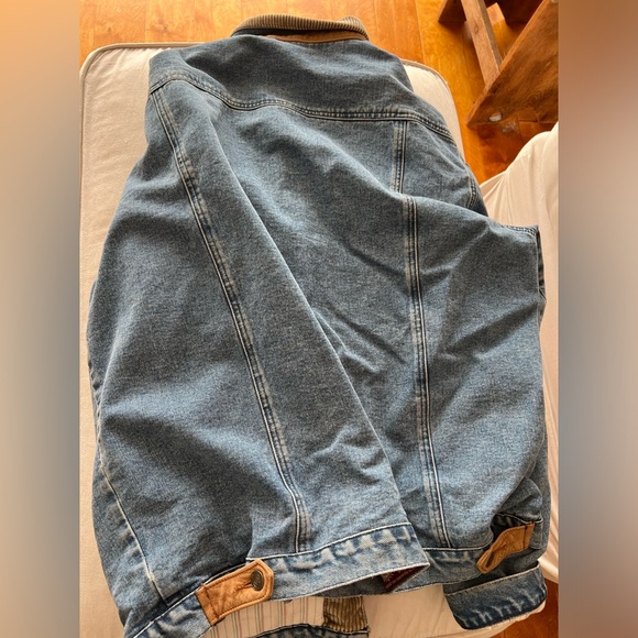 Jean jacket - Picture 3 of 6